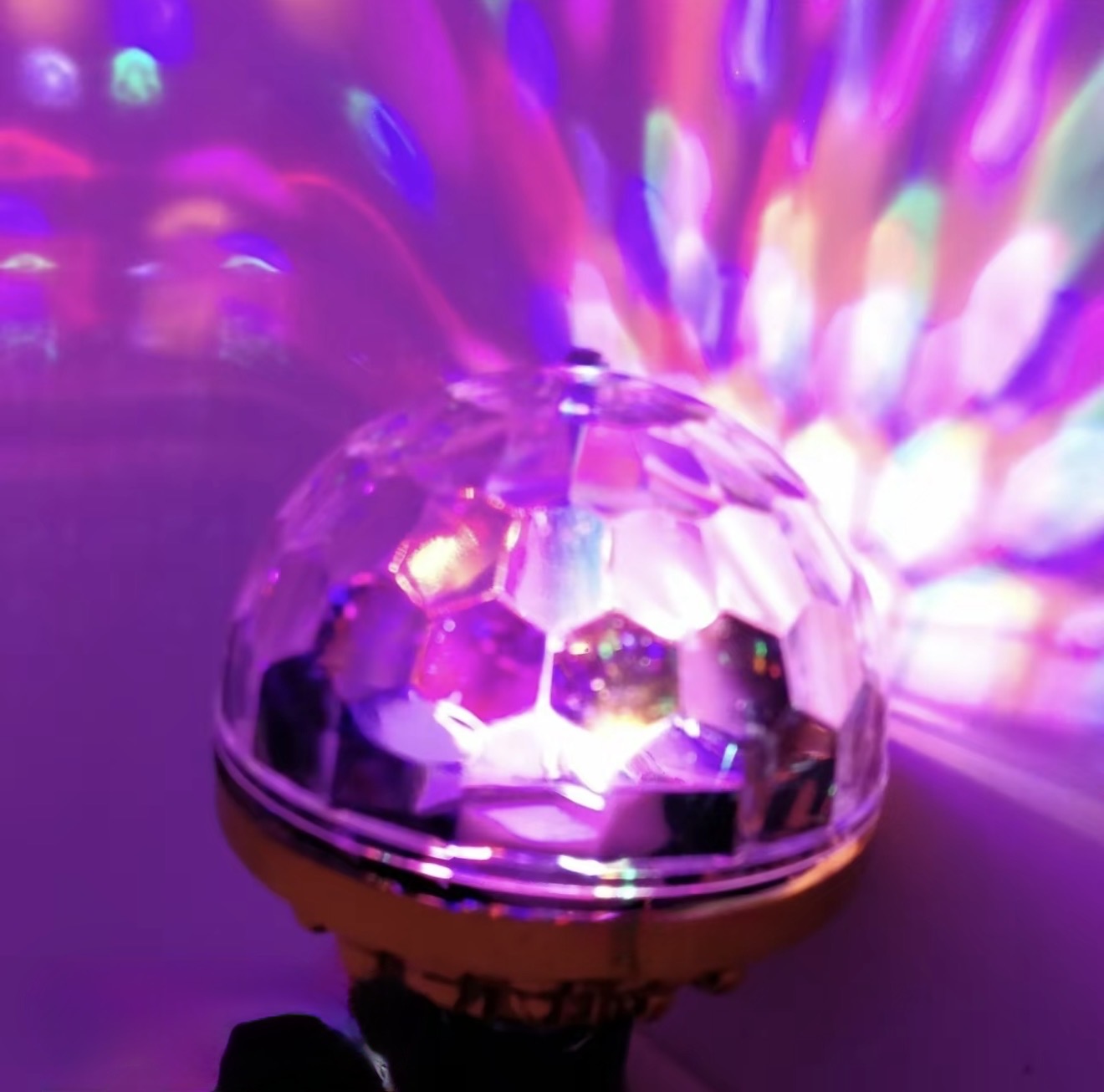 ColorSphere Magic Bulb